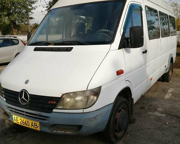 Белый Мерседес Sprinter, объемом двигателя 2.15 л и пробегом 500 тыс. км за 8500 $, фото 1 на Automoto.ua