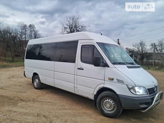 Белый Мерседес Sprinter, объемом двигателя 2.15 л и пробегом 880 тыс. км за 8400 $, фото 1 на Automoto.ua