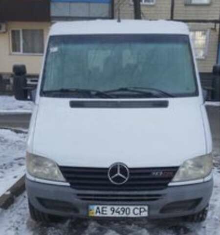 Белый Мерседес Sprinter, объемом двигателя 2.1 л и пробегом 460 тыс. км за 6800 $, фото 1 на Automoto.ua