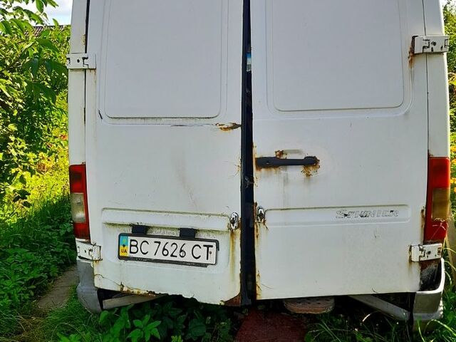 Белый Мерседес Sprinter, объемом двигателя 2.2 л и пробегом 0 тыс. км за 3500 $, фото 1 на Automoto.ua