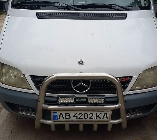 Белый Мерседес Sprinter, объемом двигателя 0 л и пробегом 850 тыс. км за 2850 $, фото 1 на Automoto.ua