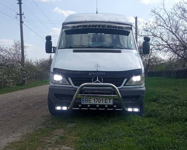 Білий Мерседес Sprinter, об'ємом двигуна 2.15 л та пробігом 270 тис. км за 6800 $, фото 1 на Automoto.ua