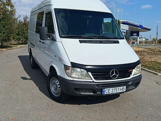 Белый Мерседес Sprinter, объемом двигателя 2.1 л и пробегом 405 тыс. км за 7800 $, фото 1 на Automoto.ua