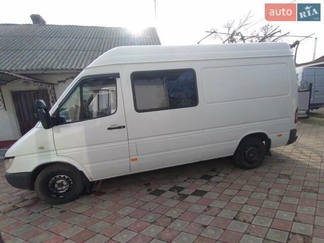 Белый Мерседес Sprinter, объемом двигателя 2.1 л и пробегом 650 тыс. км за 8500 $, фото 1 на Automoto.ua