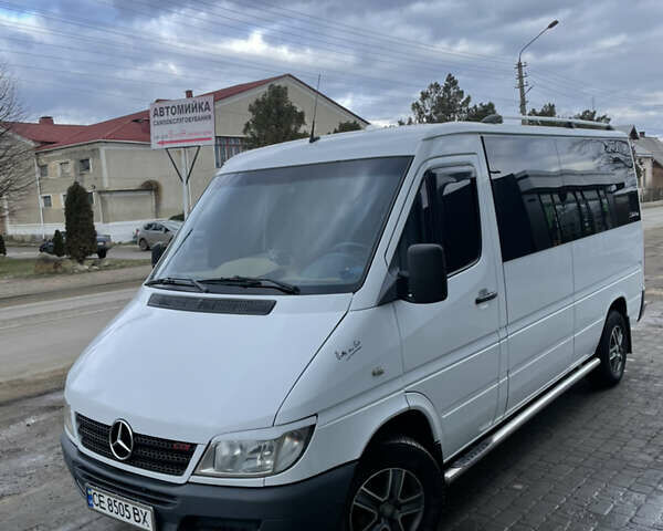 Белый Мерседес Sprinter, объемом двигателя 2.5 л и пробегом 500 тыс. км за 11600 $, фото 1 на Automoto.ua