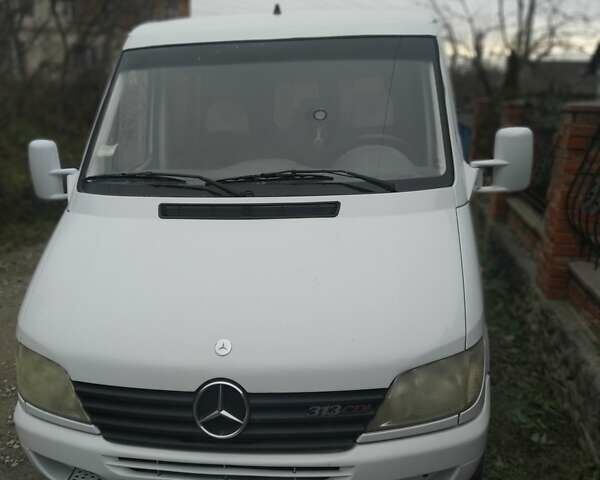 Белый Мерседес Sprinter, объемом двигателя 0 л и пробегом 350 тыс. км за 7000 $, фото 1 на Automoto.ua