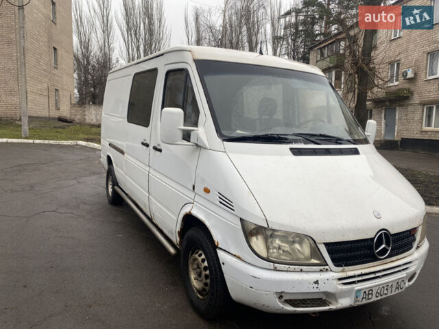 Белый Мерседес Sprinter, объемом двигателя 2.15 л и пробегом 690 тыс. км за 5400 $, фото 1 на Automoto.ua
