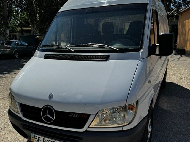 Белый Мерседес Sprinter, объемом двигателя 2 л и пробегом 340 тыс. км за 6800 $, фото 1 на Automoto.ua
