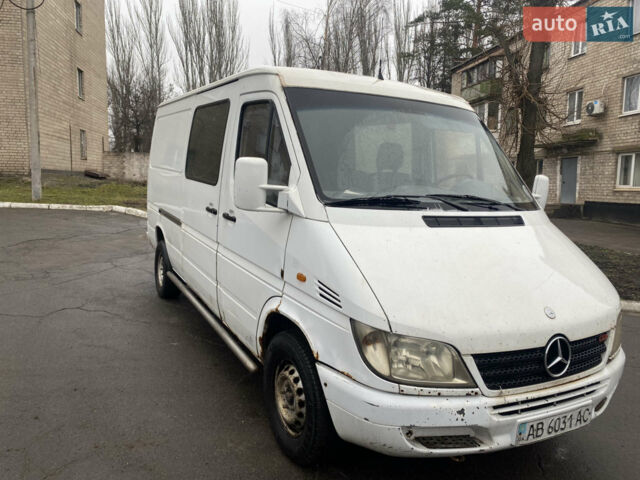 Белый Мерседес Sprinter, объемом двигателя 2.15 л и пробегом 690 тыс. км за 5400 $, фото 1 на Automoto.ua