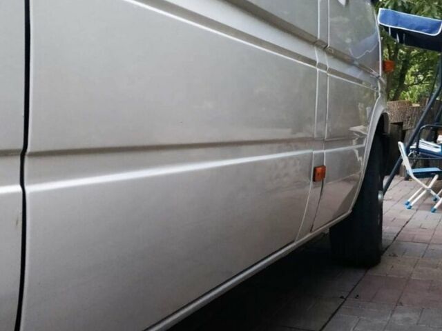 Белый Мерседес Sprinter, объемом двигателя 2.3 л и пробегом 550 тыс. км за 10200 $, фото 1 на Automoto.ua