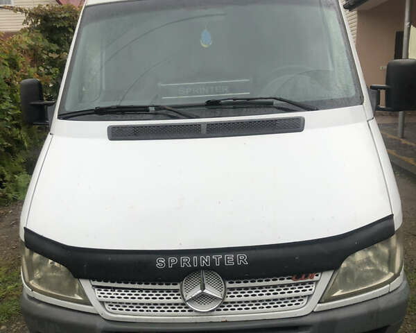 Мерседес Sprinter 2003 в Львове на Automoto.ua Белый Мерседес Sprinter, объемом двигателя 2.15 л и пробегом 600 тыс. км за 7800 $, фото 1 на Automoto.ua
