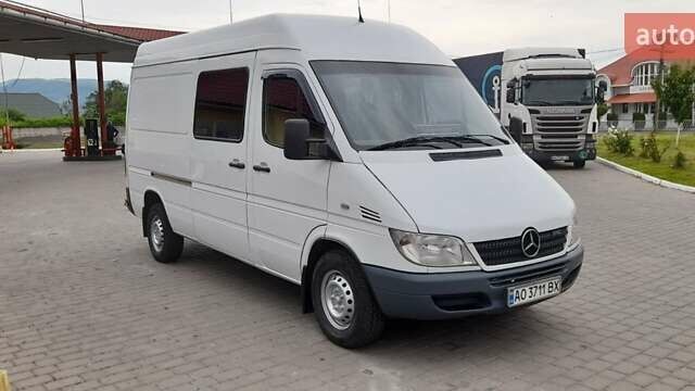 Белый Мерседес Sprinter, объемом двигателя 2.15 л и пробегом 600 тыс. км за 8700 $, фото 1 на Automoto.ua