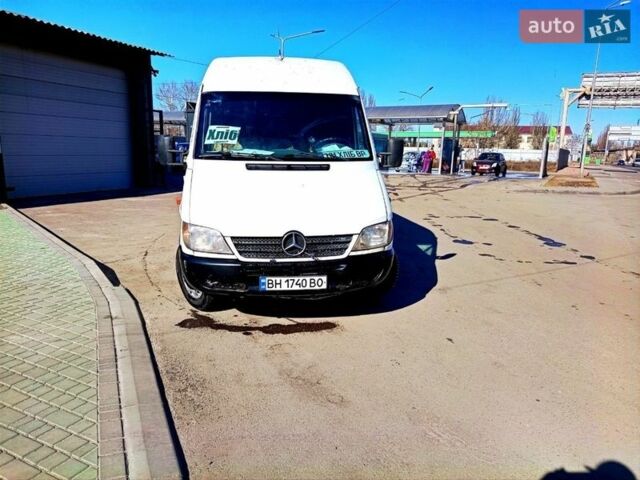Белый Мерседес Sprinter, объемом двигателя 2.15 л и пробегом 132 тыс. км за 9500 $, фото 1 на Automoto.ua