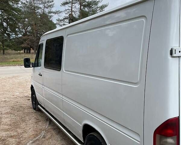 Белый Мерседес Sprinter, объемом двигателя 2.1 л и пробегом 383 тыс. км за 10700 $, фото 1 на Automoto.ua