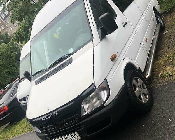 Білий Мерседес Sprinter, об'ємом двигуна 2.15 л та пробігом 718 тис. км за 8000 $, фото 1 на Automoto.ua