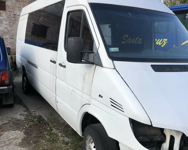 Белый Мерседес Sprinter, объемом двигателя 0 л и пробегом 100 тыс. км за 7000 $, фото 1 на Automoto.ua