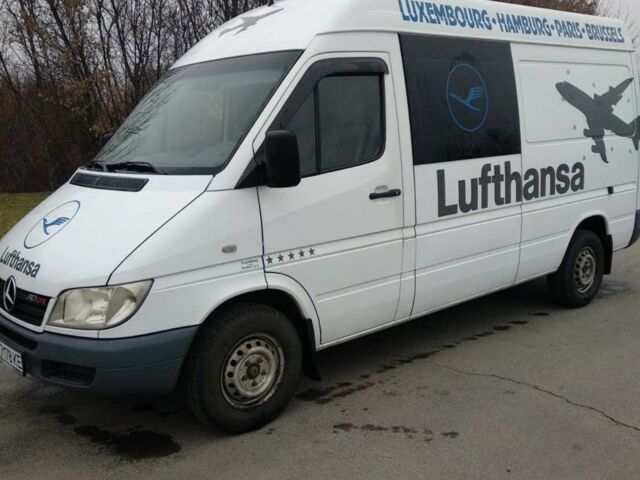 Белый Мерседес Sprinter, объемом двигателя 0 л и пробегом 315 тыс. км за 8800 $, фото 1 на Automoto.ua