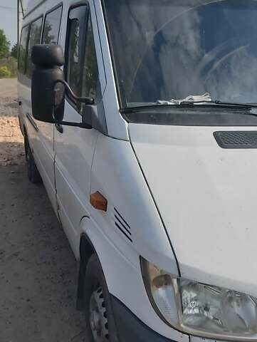 Белый Мерседес Sprinter, объемом двигателя 0 л и пробегом 600 тыс. км за 8900 $, фото 1 на Automoto.ua