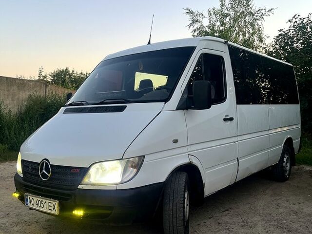 Белый Мерседес Sprinter, объемом двигателя 2.7 л и пробегом 712 тыс. км за 8200 $, фото 1 на Automoto.ua
