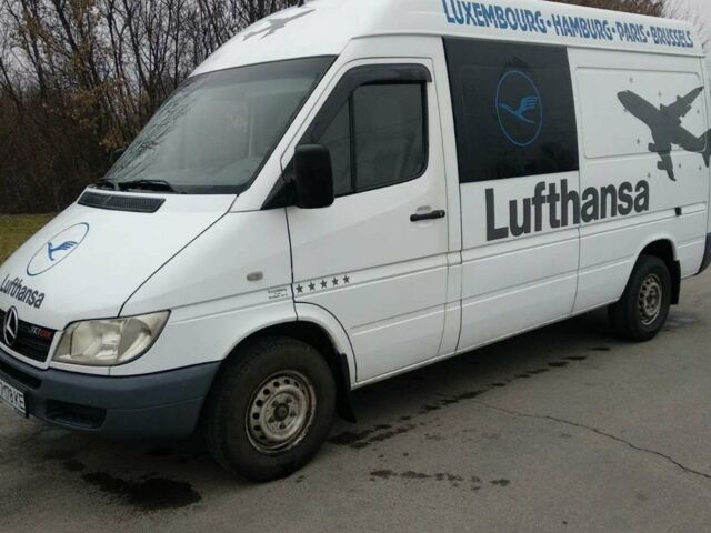 Белый Мерседес Sprinter, объемом двигателя 0 л и пробегом 315 тыс. км за 8800 $, фото 1 на Automoto.ua