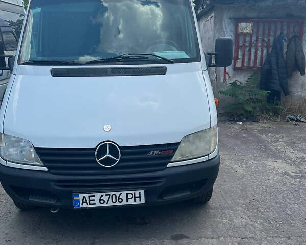 Белый Мерседес Sprinter, объемом двигателя 2.7 л и пробегом 600 тыс. км за 13000 $, фото 1 на Automoto.ua