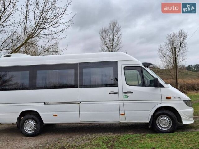Белый Мерседес Sprinter, объемом двигателя 2.7 л и пробегом 603 тыс. км за 14700 $, фото 1 на Automoto.ua