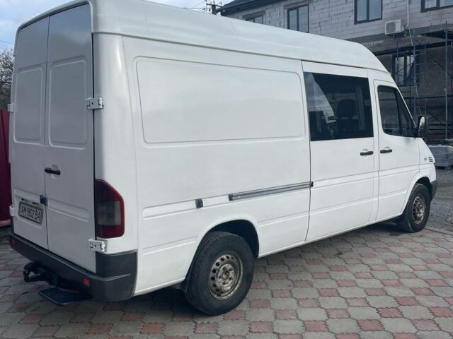 Белый Мерседес Sprinter, объемом двигателя 2.2 л и пробегом 551 тыс. км за 7800 $, фото 1 на Automoto.ua