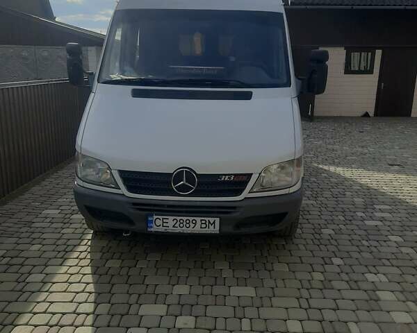 Белый Мерседес Sprinter, объемом двигателя 0 л и пробегом 600 тыс. км за 9928 $, фото 1 на Automoto.ua
