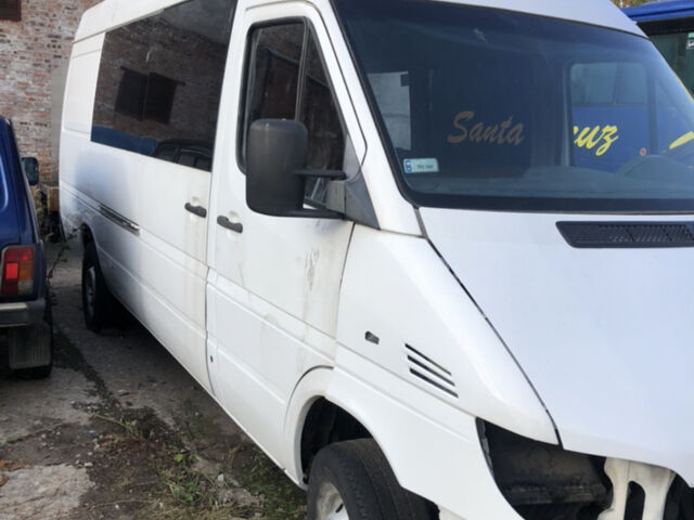 Белый Мерседес Sprinter, объемом двигателя 0 л и пробегом 100 тыс. км за 7000 $, фото 1 на Automoto.ua
