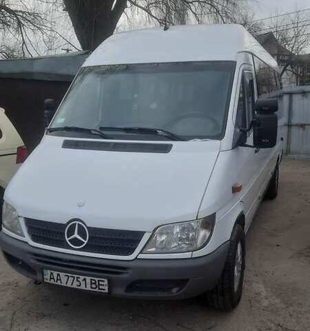 Белый Мерседес Sprinter, объемом двигателя 2.7 л и пробегом 707 тыс. км за 15500 $, фото 1 на Automoto.ua