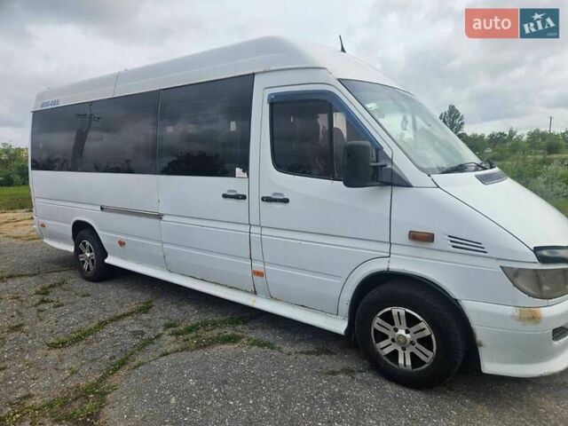 Белый Мерседес Sprinter, объемом двигателя 2.15 л и пробегом 650 тыс. км за 8000 $, фото 1 на Automoto.ua