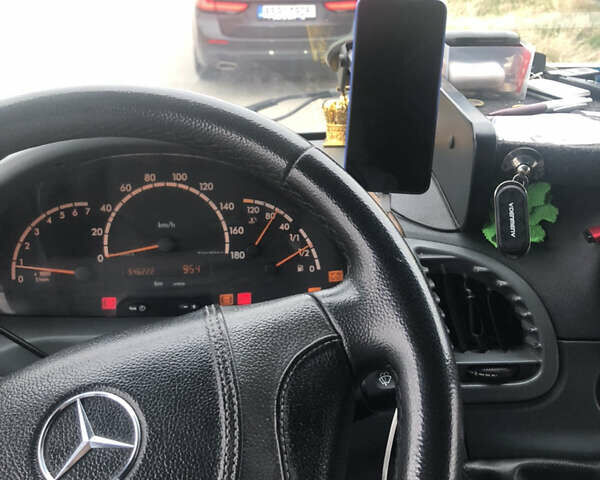 Белый Мерседес Sprinter, объемом двигателя 0 л и пробегом 550 тыс. км за 9500 $, фото 1 на Automoto.ua