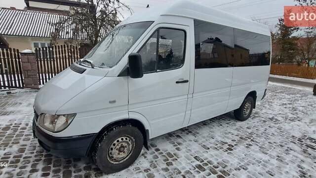 Белый Мерседес Sprinter, объемом двигателя 2.2 л и пробегом 462 тыс. км за 8900 $, фото 1 на Automoto.ua