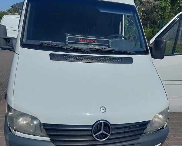 Белый Мерседес Sprinter, объемом двигателя 2.2 л и пробегом 10 тыс. км за 8000 $, фото 1 на Automoto.ua