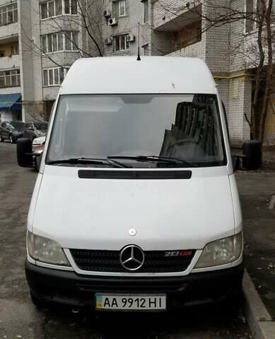 Белый Мерседес Sprinter, объемом двигателя 0 л и пробегом 260 тыс. км за 8500 $, фото 1 на Automoto.ua