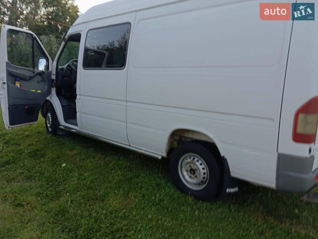 Белый Мерседес Sprinter, объемом двигателя 2.2 л и пробегом 590 тыс. км за 7700 $, фото 1 на Automoto.ua