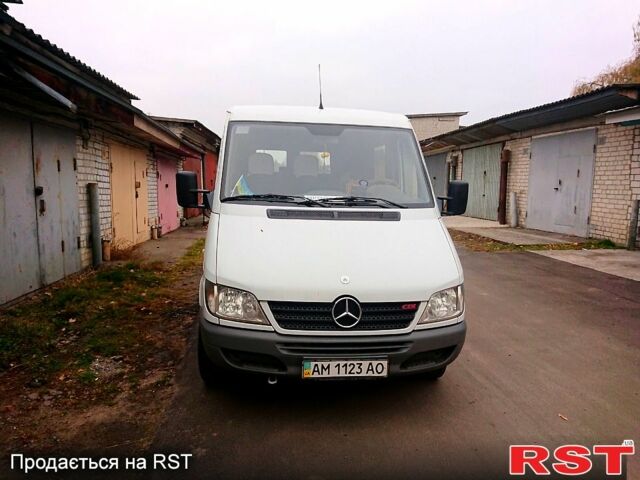 Білий Мерседес Sprinter, об'ємом двигуна 2.2 л та пробігом 419 тис. км за 10000 $, фото 1 на Automoto.ua