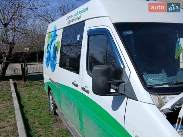 Белый Мерседес Sprinter, объемом двигателя 2.3 л и пробегом 710 тыс. км за 5500 $, фото 1 на Automoto.ua