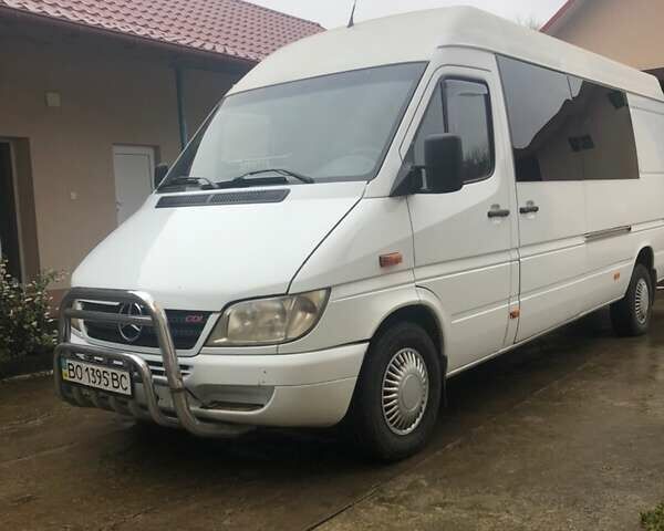 Білий Мерседес Sprinter, об'ємом двигуна 2.2 л та пробігом 713 тис. км за 7800 $, фото 1 на Automoto.ua