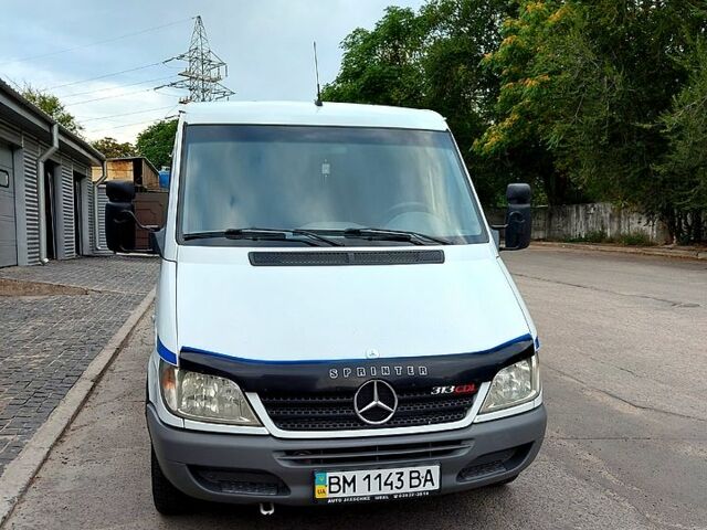 Белый Мерседес Sprinter, объемом двигателя 2.1 л и пробегом 350 тыс. км за 12300 $, фото 1 на Automoto.ua