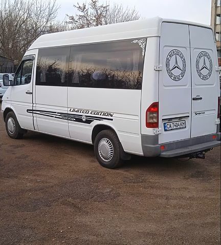 Білий Мерседес Sprinter, об'ємом двигуна 2.2 л та пробігом 262 тис. км за 10600 $, фото 1 на Automoto.ua