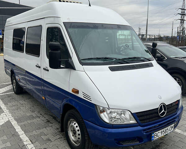 Белый Мерседес Sprinter, объемом двигателя 2.7 л и пробегом 506 тыс. км за 11300 $, фото 1 на Automoto.ua