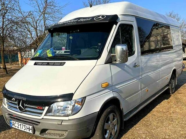 Білий Мерседес Sprinter, об'ємом двигуна 2.1 л та пробігом 600 тис. км за 9800 $, фото 1 на Automoto.ua