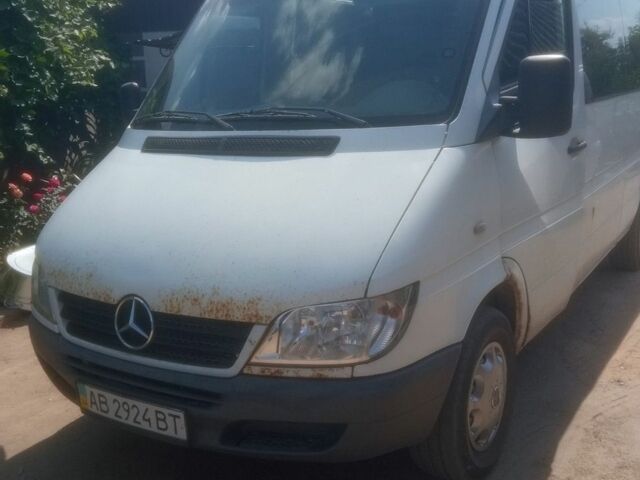 Білий Мерседес Sprinter, об'ємом двигуна 2.1 л та пробігом 680 тис. км за 6500 $, фото 1 на Automoto.ua