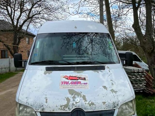 Білий Мерседес Sprinter, об'ємом двигуна 2.7 л та пробігом 165 тис. км за 8500 $, фото 1 на Automoto.ua