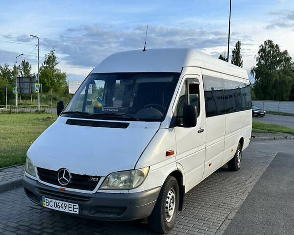 Белый Мерседес Sprinter, объемом двигателя 0 л и пробегом 450 тыс. км за 5299 $, фото 1 на Automoto.ua