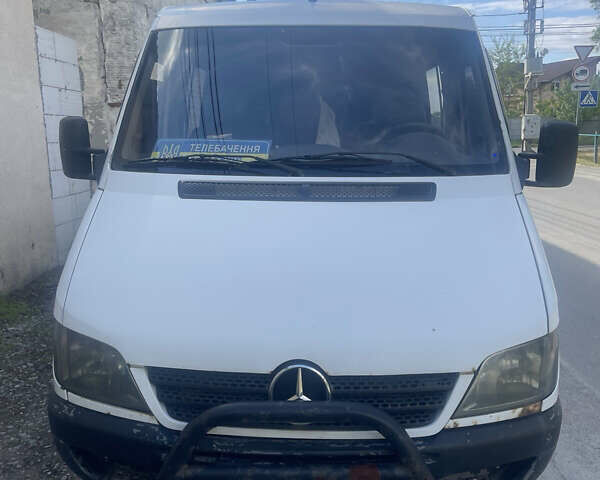 Мерседес Sprinter 2005 в Киеве на Automoto.ua Белый Мерседес Sprinter, объемом двигателя 2.15 л и пробегом 454 тыс. км за 6000 $, фото 1 на Automoto.ua