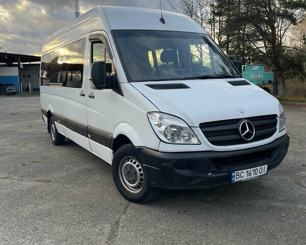 Білий Мерседес Sprinter, об'ємом двигуна 2.15 л та пробігом 450 тис. км за 8500 $, фото 1 на Automoto.ua