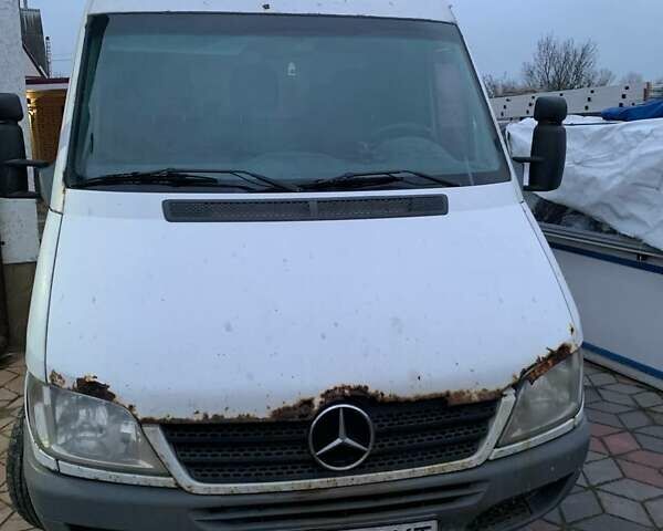 Білий Мерседес Sprinter, об'ємом двигуна 2.2 л та пробігом 497 тис. км за 5000 $, фото 1 на Automoto.ua