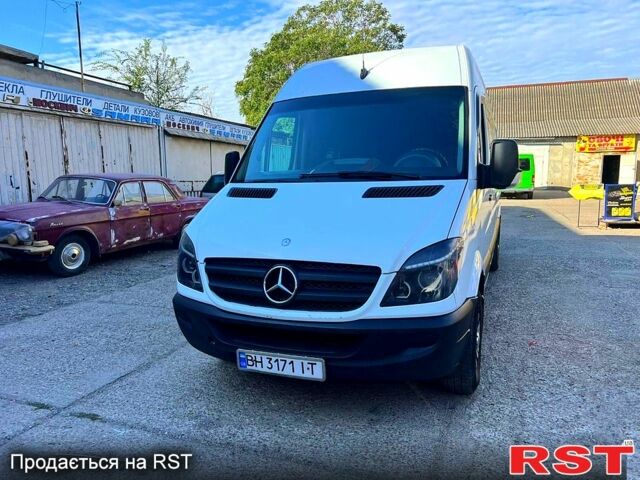Білий Мерседес Sprinter, об'ємом двигуна 2.1 л та пробігом 300 тис. км за 20000 $, фото 1 на Automoto.ua